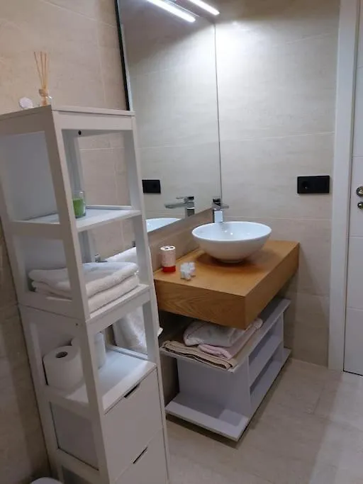 Apartamento Torre D'Arenas, Playa Victoria, Piscina Y Parking Cádiz 0*,  España